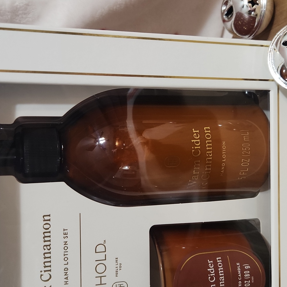 Threshold Gift Set - Picture 7 of 15